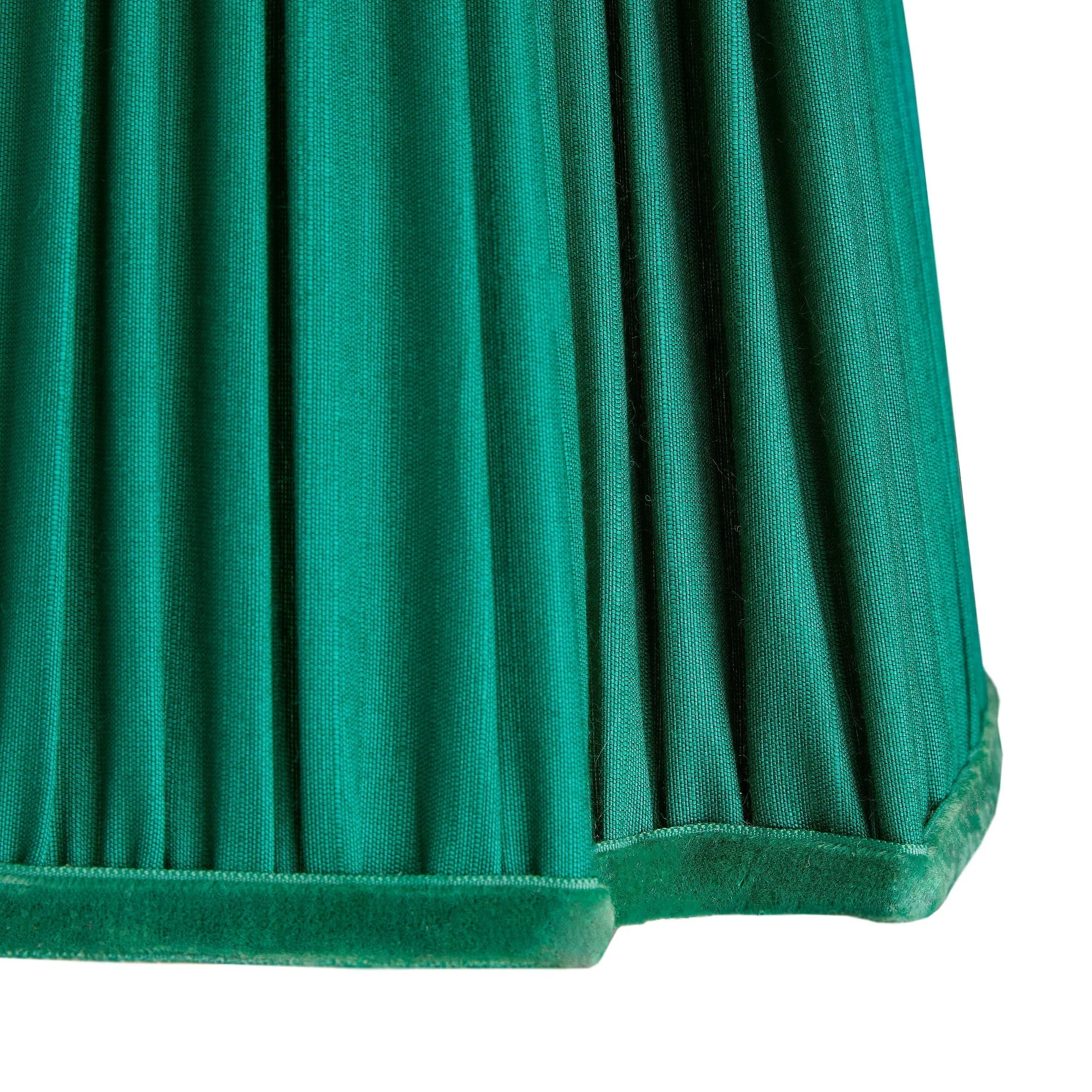 25cm fluted fancy shade in emerald silk with velvet tape