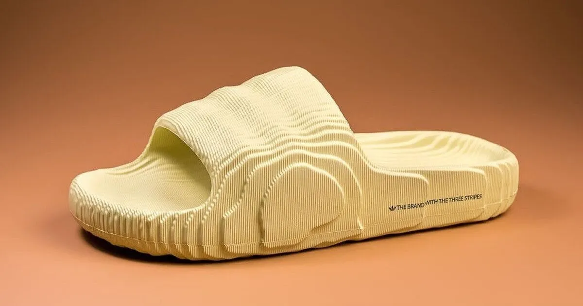 adidas Originals Adilette 22 'Desert Sand'