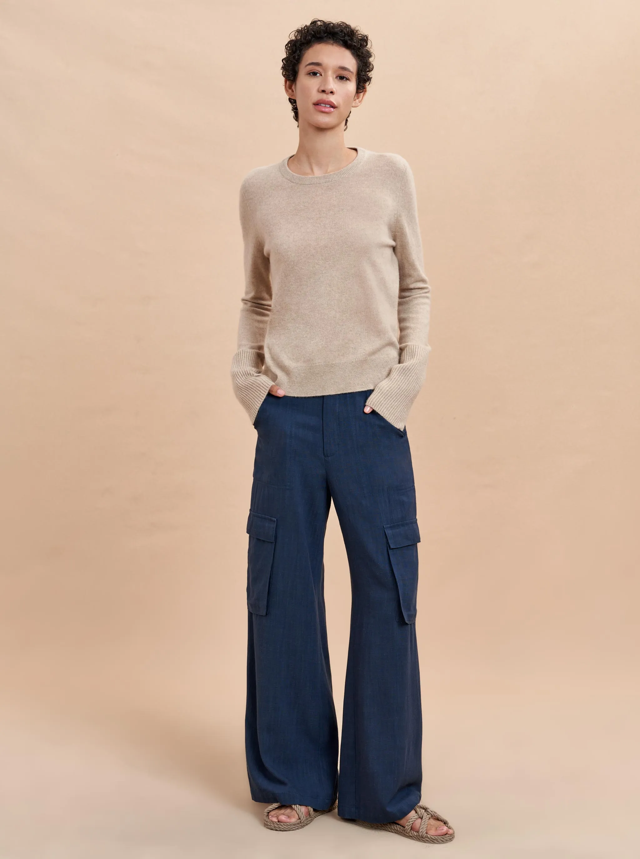 Alba Pant