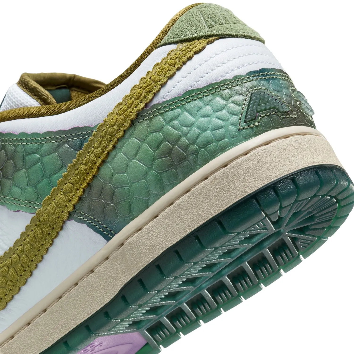   Alexis Sablone SB Dunk Low 'Oil Green'