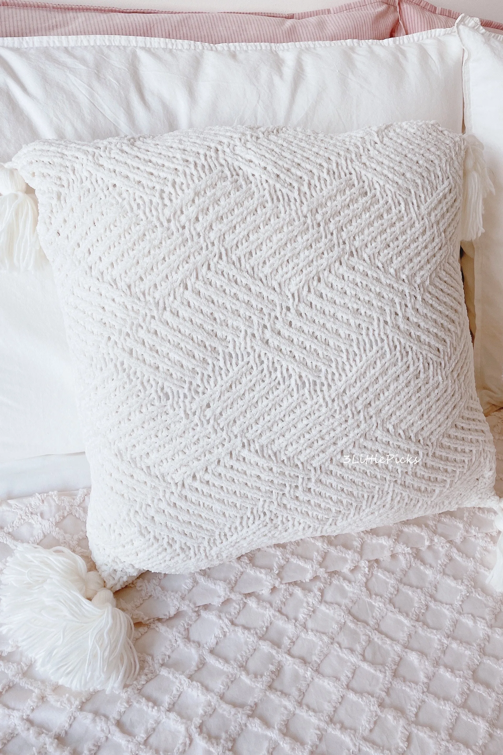 Cream White Knitted Cushion Cover