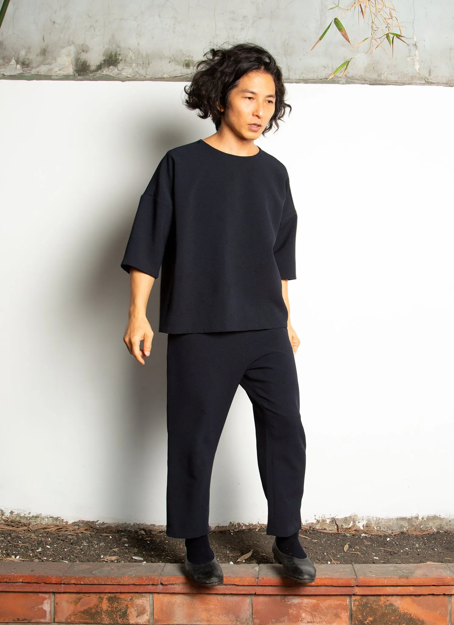 He Mid Sleeve Top (Unisex) - Black Blue