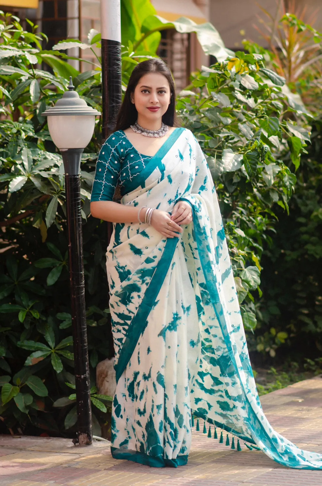 Soft jute silk saree with ahibori prints