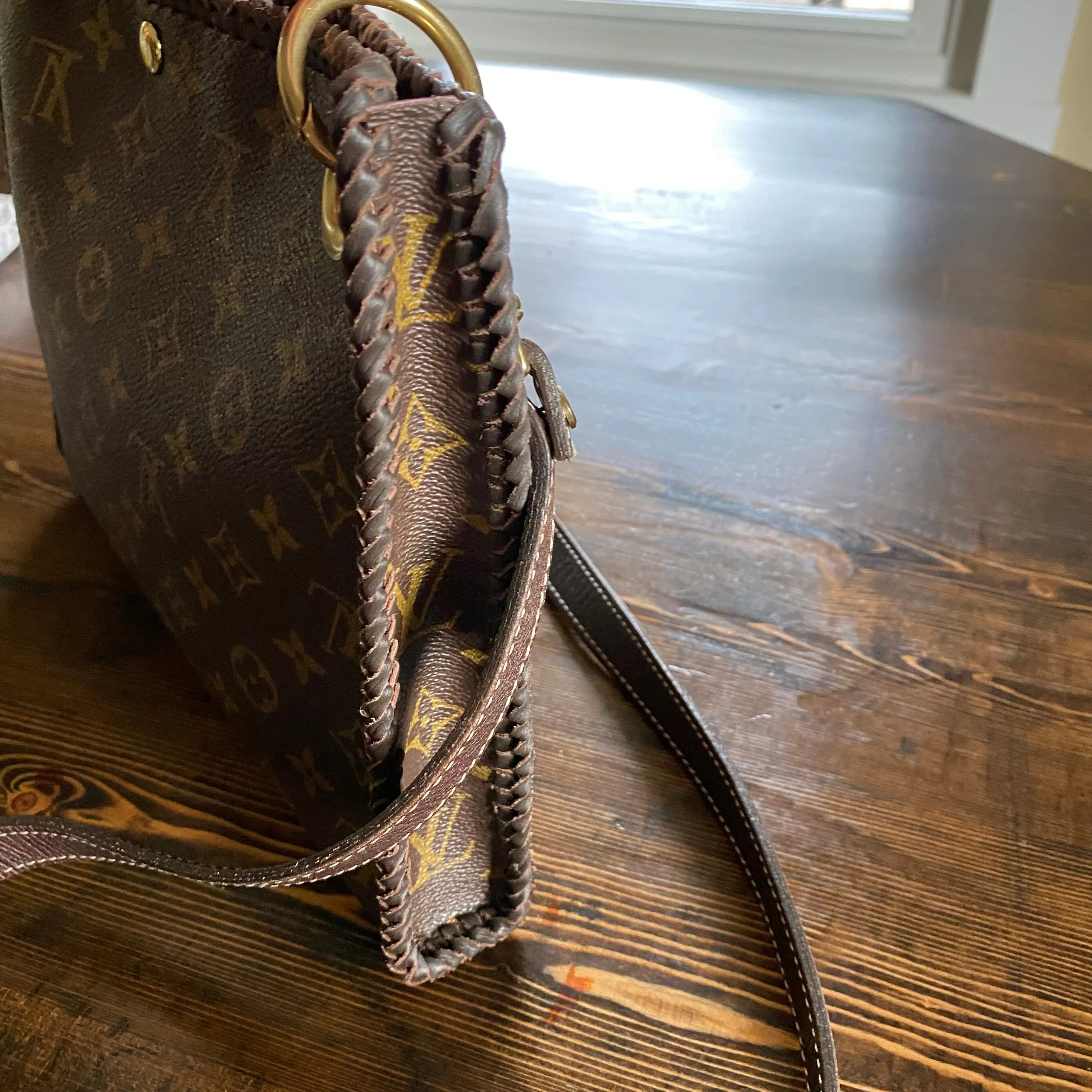 The Swan - Vintage Monogram Crossbody