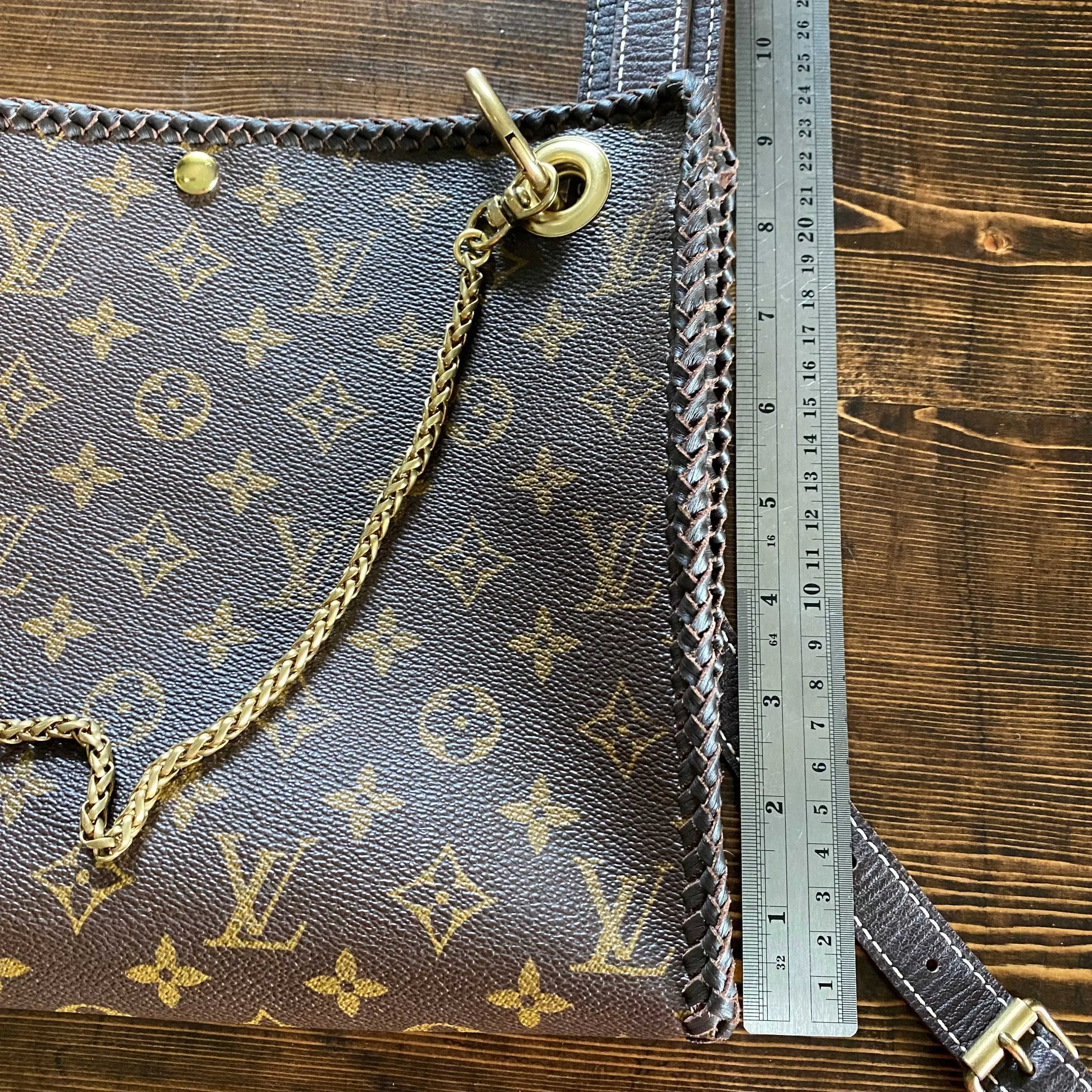 The Swan - Vintage Monogram Crossbody